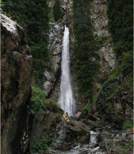 阳光人寿云南分公司向干河村捐赠总保额4160万元的住院补充医疗保险
